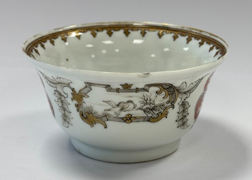 Lot 33 - A Chinese armorial porcelain tea bowl and saucer, Qing Dynasty, circa 1750-60