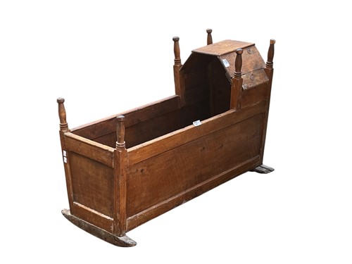 Lot 469 - A 19th century pine cradle, 71x 99 x 42cm