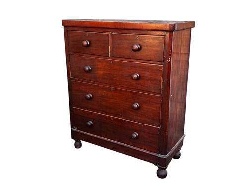 Lot 485 - A Victorian mahogany chest of drawers, 119 x...