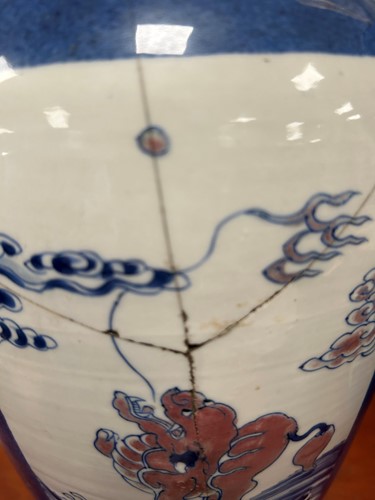 Lot 28 - A garniture of three Chinese powder blue ground vases, Qing Dynasty, 18th/19th century