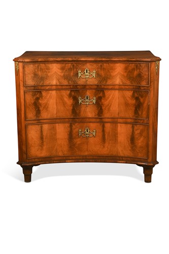 Lot 585 - A French mahogany chest of drawers, early 19th century
