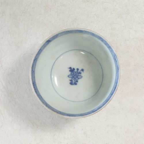 Lot 25 - Four Chinese export blue and white tea bowls and saucers from the Ca Mau cargo, 18th century