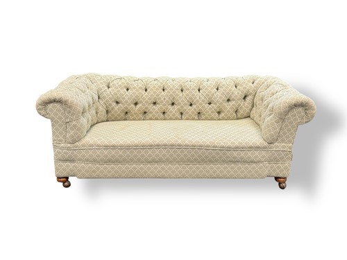 Lot 420 - An Edwardian drop end button back sofa 66 x...