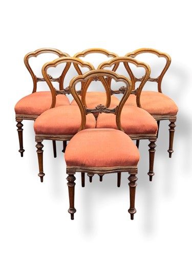 Lot 419 - A harlequin set of twelve Victorian balloon...