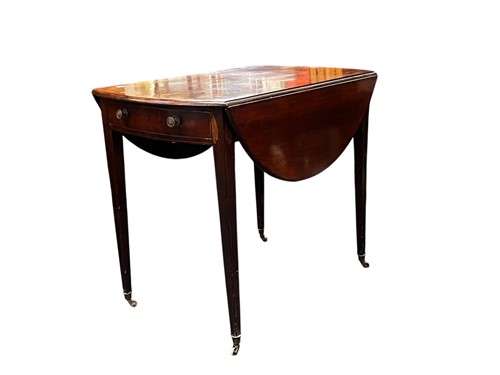 Lot 425 - A late George III mahogany Pembroke table,...