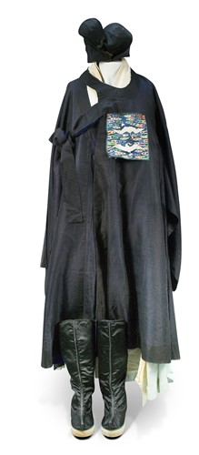 Lot 51 - An important Korean court outfit, 19th century