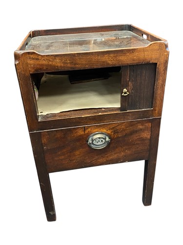 Lot 656 - A George III mahogany night cupboard with...