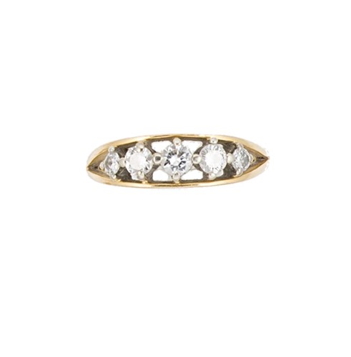 Lot 91 - A five stone diamond ring