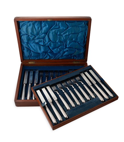 Lot 316 - 12 pairs of Victorian silver dessert forks and knives