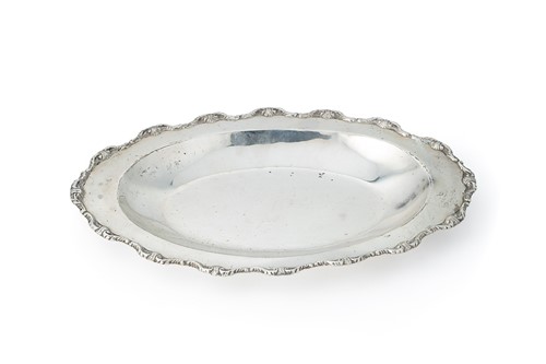 Lot 261 - A Peruvian metalwares silver bread basket