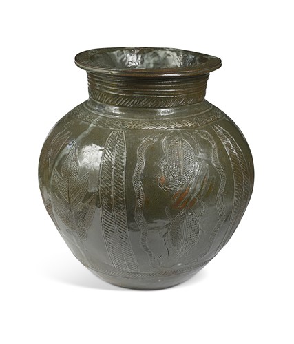 Lot 117 - In the manner of Ladi Kwali, a large stoneware pot, circa 1960s