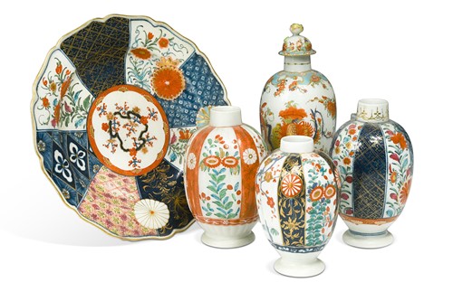 Lot 558 - Three Worcester porcelain tea canisters, circa 1770