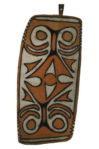 Lot 66 - A Green River 'Abua' war shield, Papua New Guinea