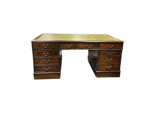 Lot 539 - A large 20th century George III style mahogany partners desk