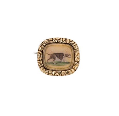 Lot 31 - A 19th century reverse painted intaglio brooch