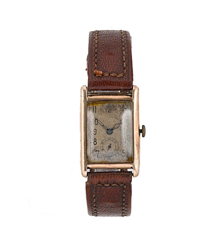 Lot 166 - Unsigned - An early 20th century 9ct rose gold wristwatch