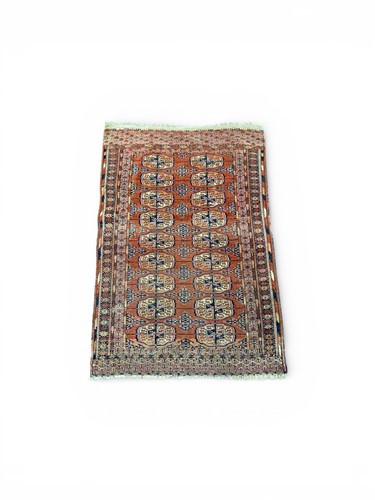 Lot 835 - A Teke Turkman rug, red ground 138 x 95cm