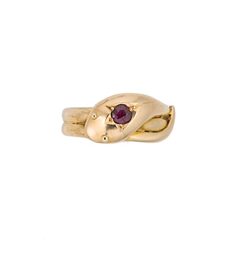 Lot 73 - An early 20th century ruby serpent ring