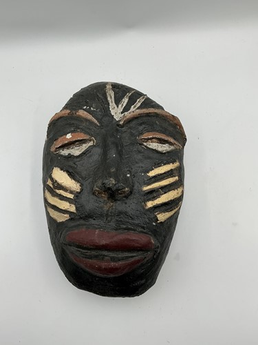 Lot 58 - African style painted pottery mask 30 x 20cm