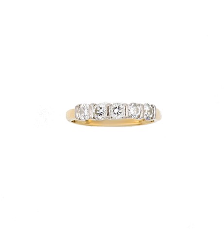 Lot 93 - A five stone diamond ring
