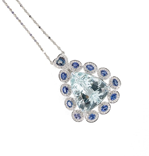 Lot 113 - An aquamarine, sapphire and diamond pendant and chain