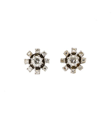 Lot 68 - A pair of diamond cluster ear studs