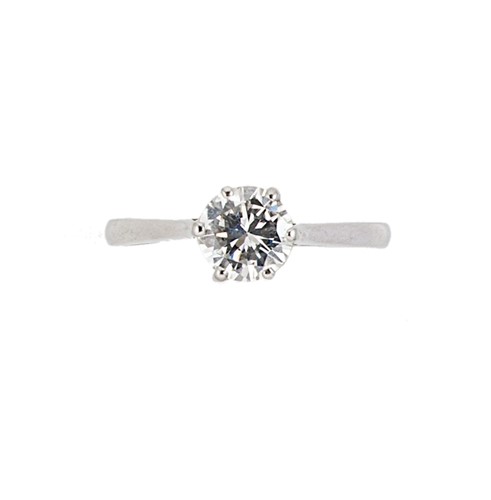 Lot 129 - A late 20th century platinum single stone diamond ring