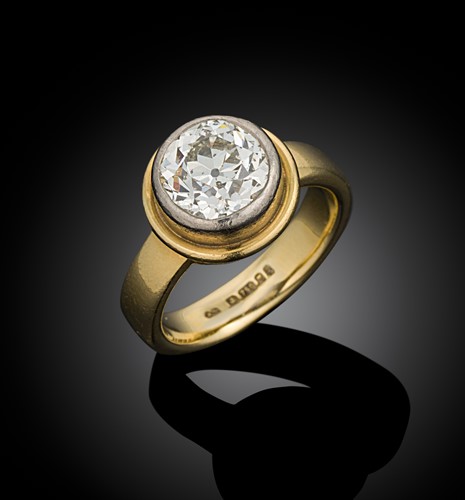 Lot 136 - An 18ct gold single stone diamond ring