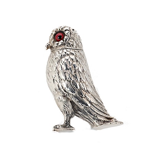 Lot 233 - A Victorian novelty silver owl pepperette
