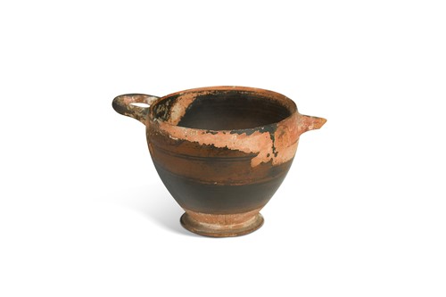 Lot 487 - An Ancient Greek pottery skyphos