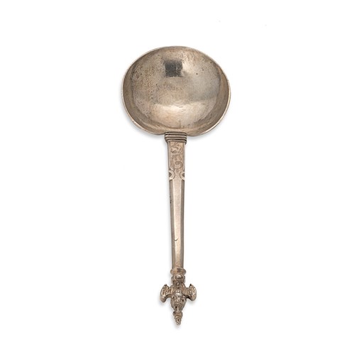 Lot 324 - A 17th century continental silver spoon