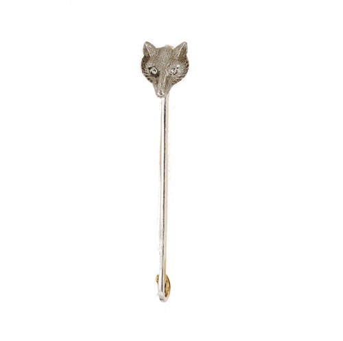 Lot 106 - An early 20th century fox mask stock pin style brooch