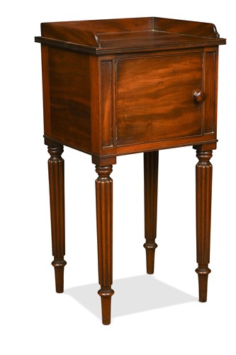 Lot 676 - A mahogany pot cupboard in the manner of Gillows, early 19th century