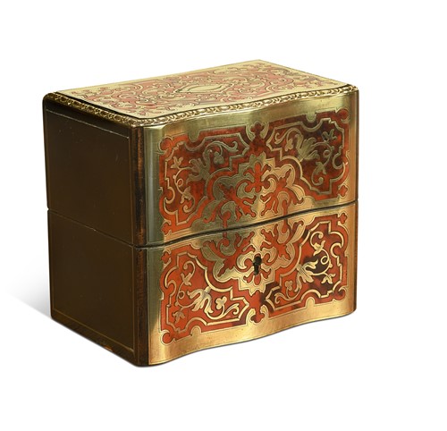 Lot 539 - A small boullework scent bottle case