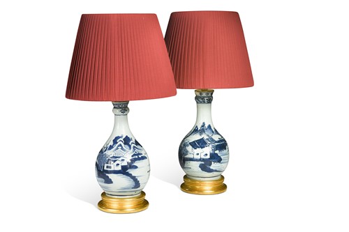 Lot 368 - A pair of Dutch Delft vases, 19th century