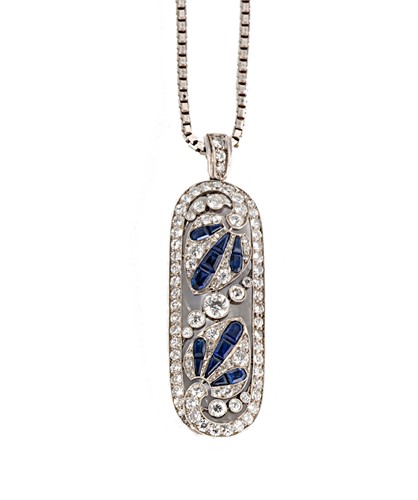 Lot 132 - An Art Deco sapphire and diamond pendant and chain