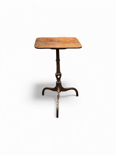 Lot 702 - A small Regency oak tripod table 71 x 37 x 43cm