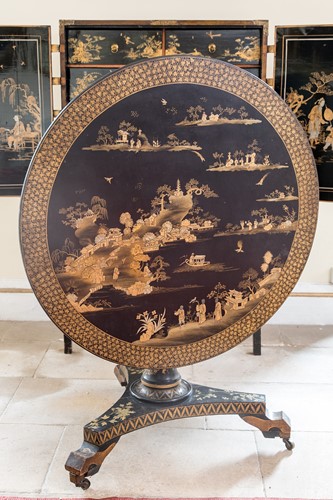 Lot 643 - A Regency black and gilt Chinoiserie lacquered pedestal centre table