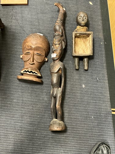 Lot 164 - Three items of tribal Art, to include a Sepik...