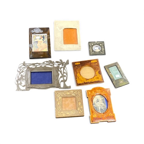 Lot 157 - A collection of assorted Art Nouveau...