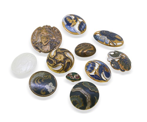 Lot 170 - A good collection of Art Nouveau buttons