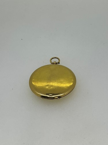 Lot 175 - A watch case, stamped '18CT', weight 23.1g