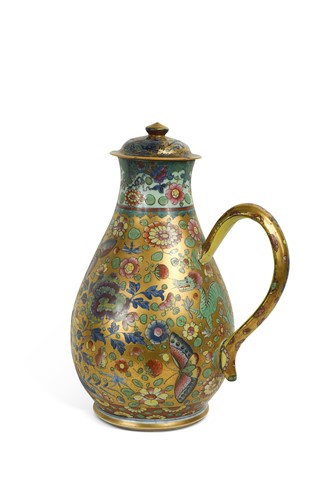 Lot 7 - A Chinese blue and white export porcelain jug and cover, 18th century