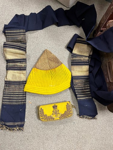 Lot 91 - The uniform of Lieutenant James Robert Gaussen (later Brigadier General CMG, CIE, DSO) of the 3rd Skinner’s Horse