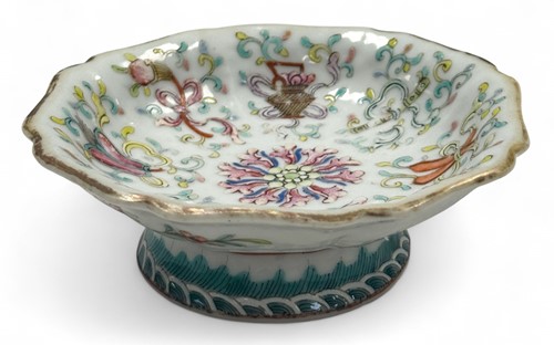 Lot 6 - A small Chinese tazza, Duoguang Emperor