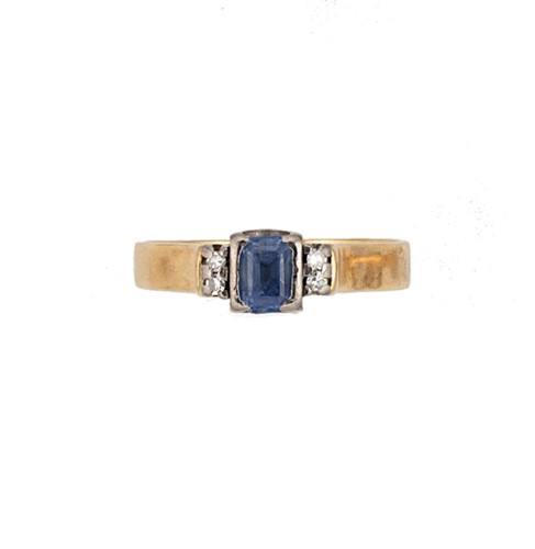Lot 151 - An 18ct gold sapphire and diamond three stone ring
