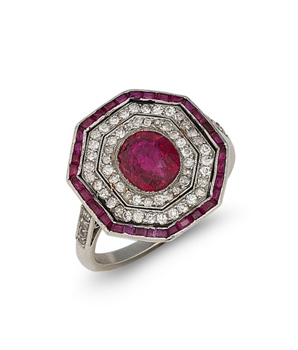 Lot 219 - An Art Deco Burmese ruby and diamond plaque ring