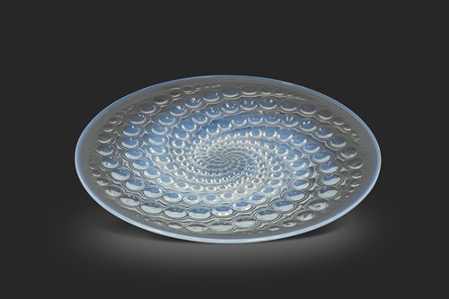 Lot 8 - Volutes, an R. Lalique opalescent glass plate