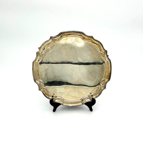 Lot 15 - An Elizabeth II silver salver