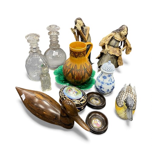 Lot 65 - Mixed collectables to include a Meissen...